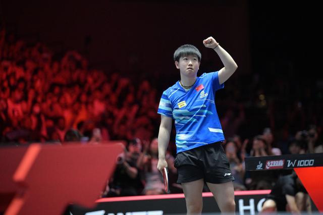 HTH SPORTS中国-孙颖莎新加坡强势夺冠 林诗栋三冠王解锁世界第一