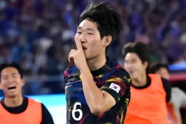 华体会正版下载-进球后做出闭嘴手势!韩国球员:全场跟图书馆一样