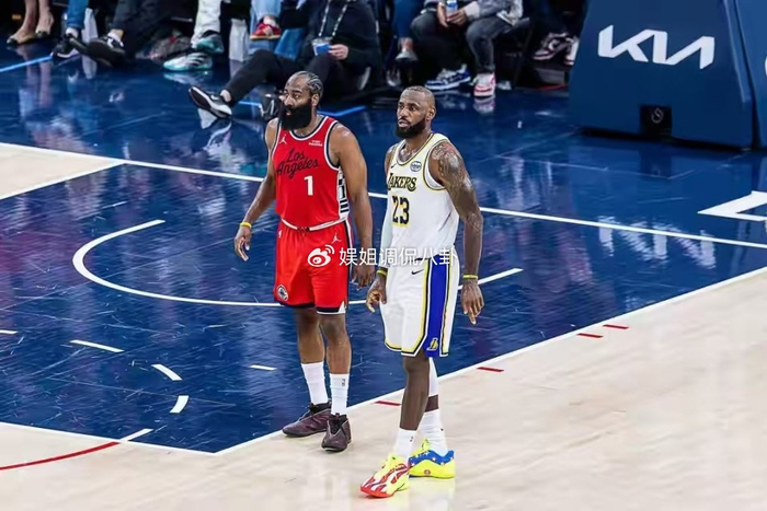 HTH SPORTS中国-30场轰1000分!詹皇接班人被高估?安东尼:持球人看到他眼睛发亮|东契奇|湖人|勒布朗·詹姆斯|卡梅隆·安东尼|洛杉矶快船队_新浪体育_新浪新闻